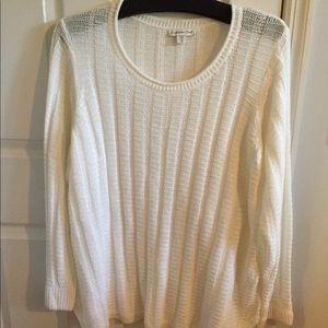 White loose weave long sleeve sweater NWOT